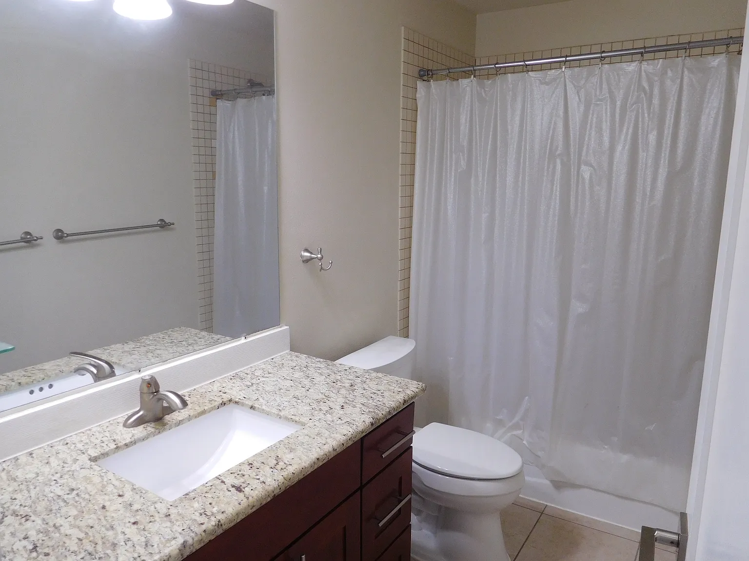 2 bed, 1020 sqft, $2,000 — Photo 2