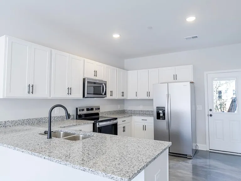 1054 Serenity Ln — Photo 16