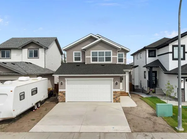 156 W Wildrose Grn, Strathmore, AB T1P 0G4