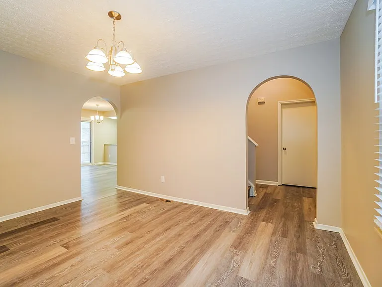 324 Harland Dr — Photo 6