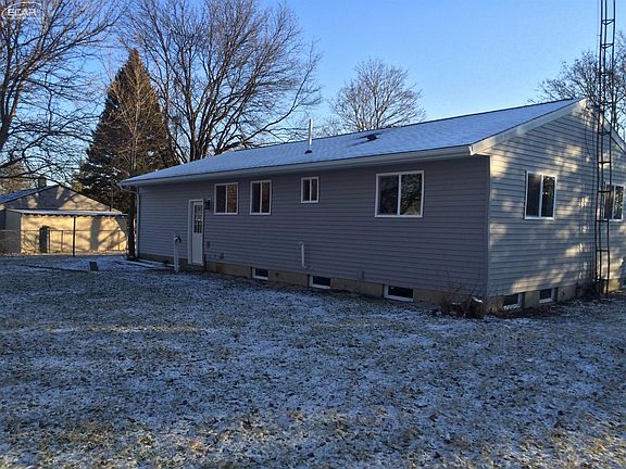 2nd image of 9181 Maplewood Dr