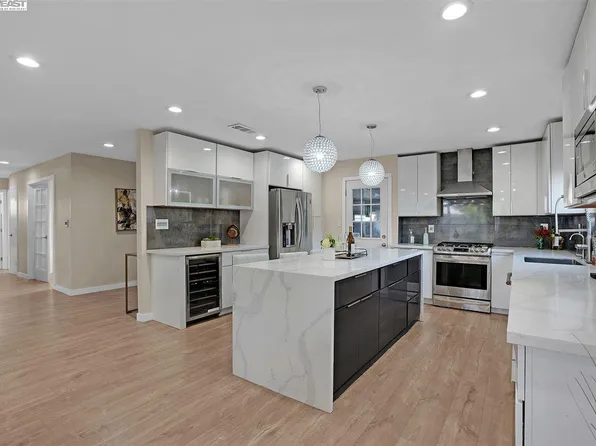 36878 Oak St, Fremont, CA 94536