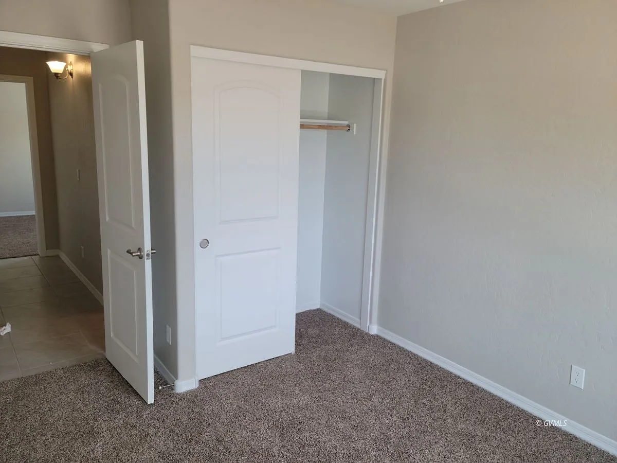 4 bed, 2.0 bath, 1655 sqft, $2,100 — Photo 2