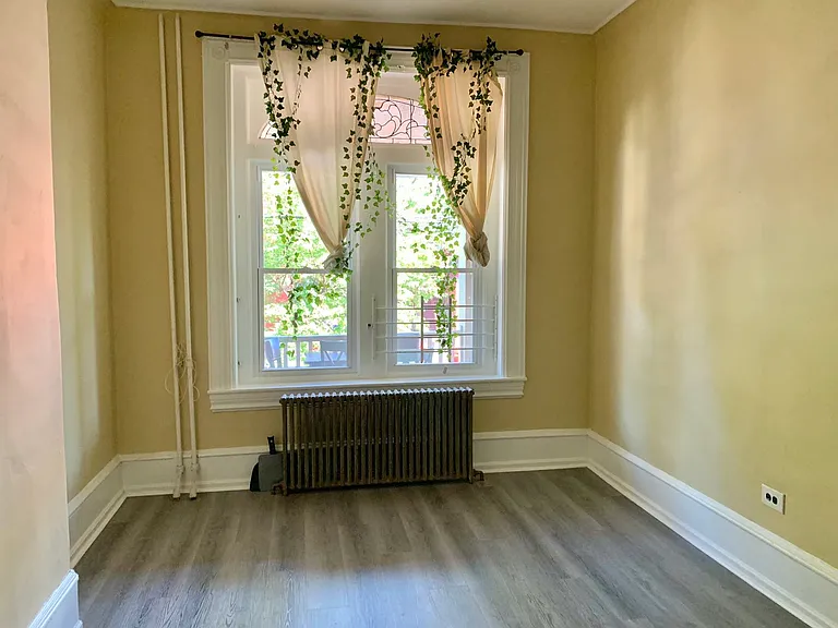 4402 Locust St #1F — Photo 4