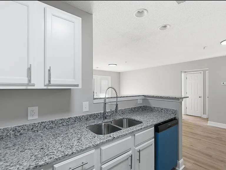 Cottonwood Estates — Photo 36