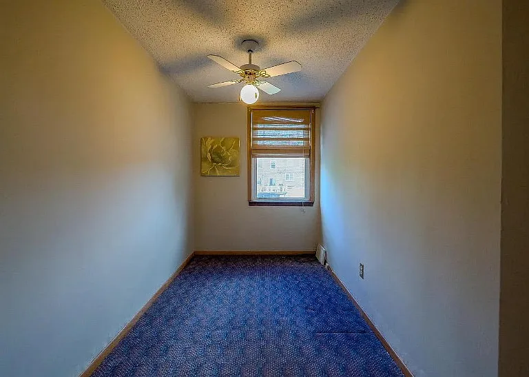 1075 Brookwood Ln — Photo 5