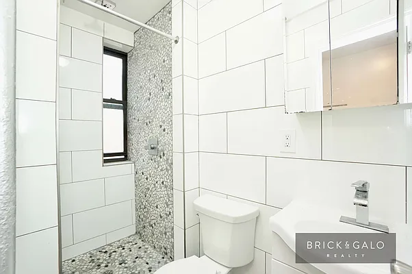 Rented by BRICK & GALO REALTY CORP | media 9
