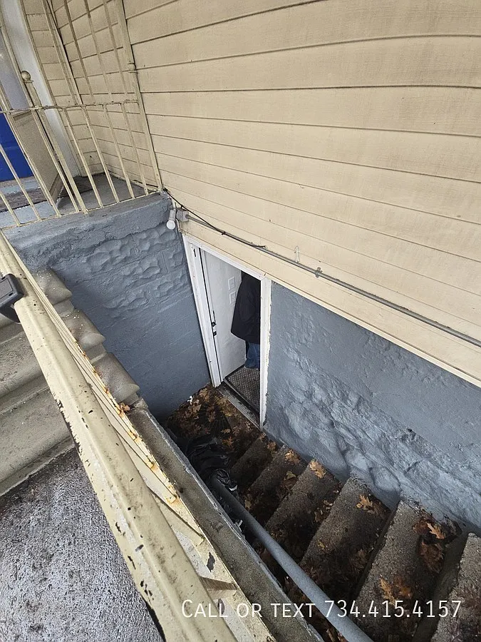 906 Packard Unit # 1 — Photo 3