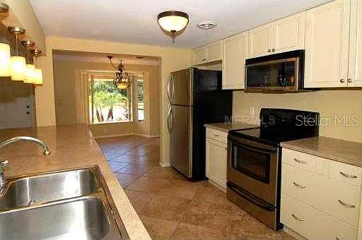 6408 Colonial Dr — Photo 4