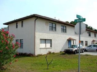 233 S 3rd St, Cocoa Beach, FL 32931