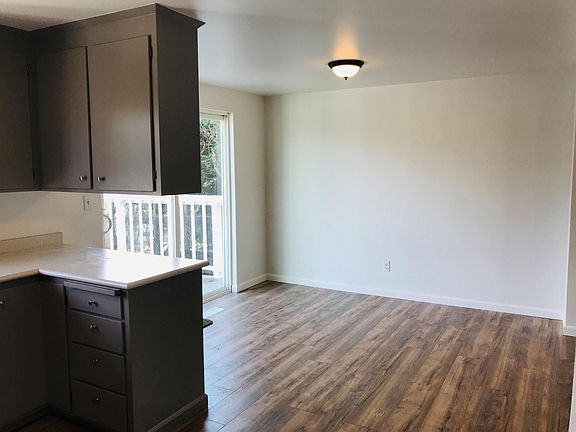 4th image of 20638 5th Ave S