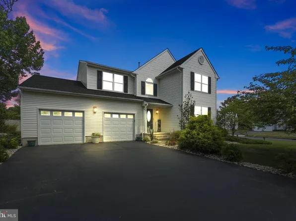 10 Matthew Ct, Bordentown, NJ 08505