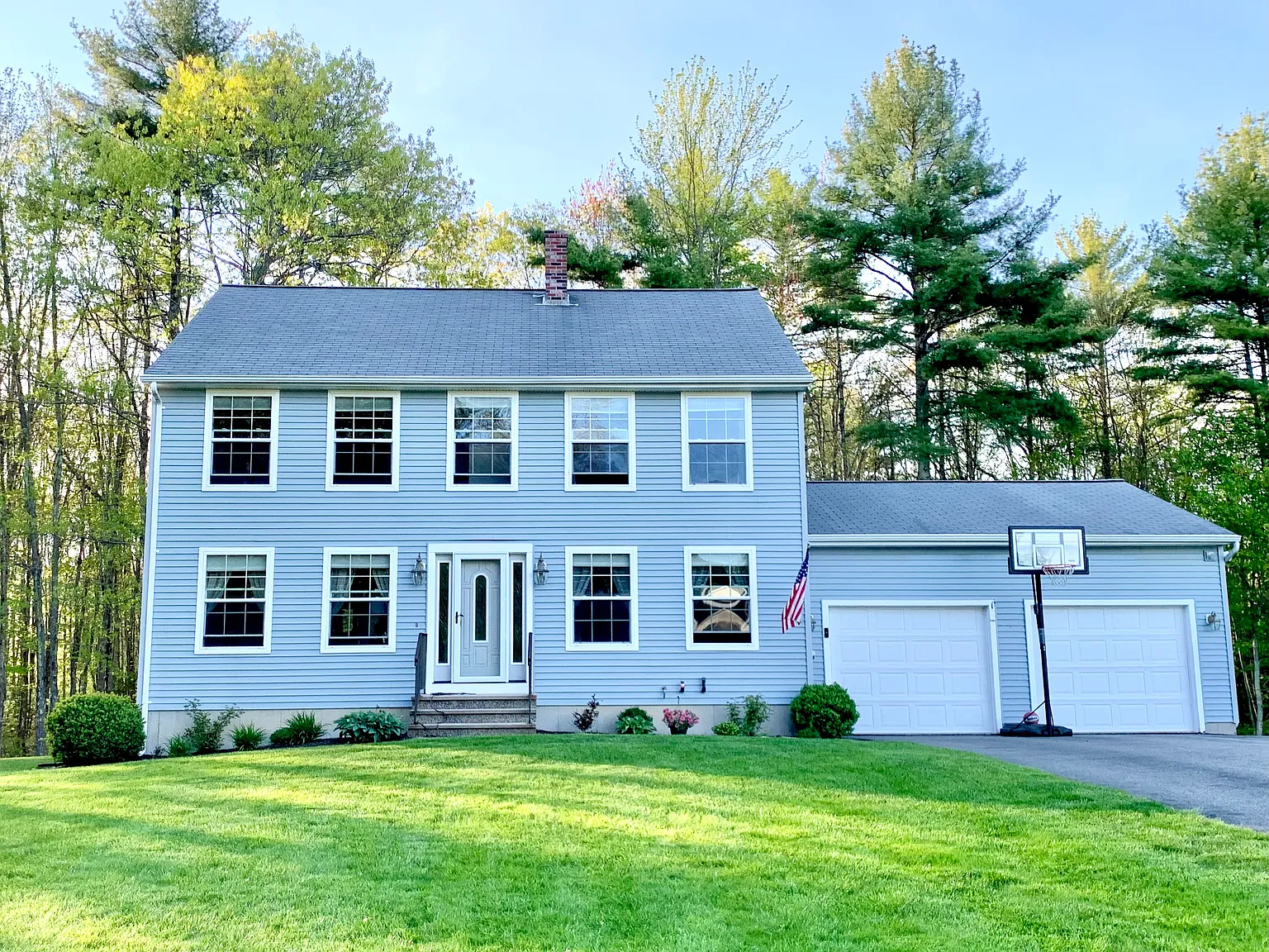4 bed, 2.5 bath, 1904 sqft, $4,300 — Photo 2