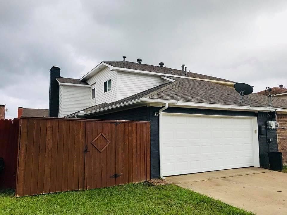 1st image of 2417 Meadow Ln