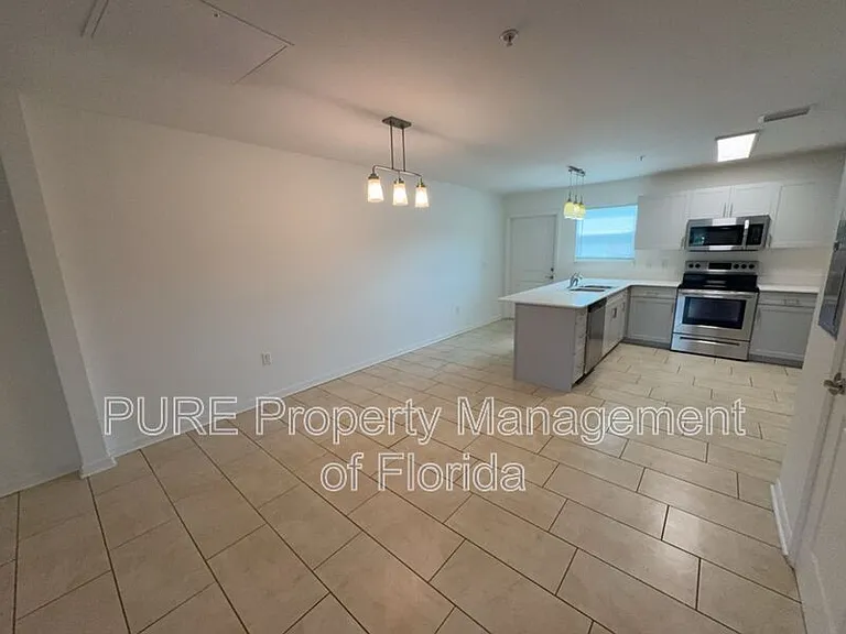 339 NE Sanchez Ave #103 — Photo 6