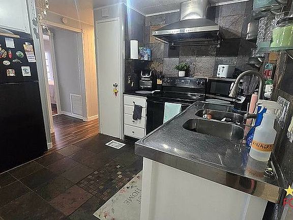 2nd image of 134 Pickering Dr