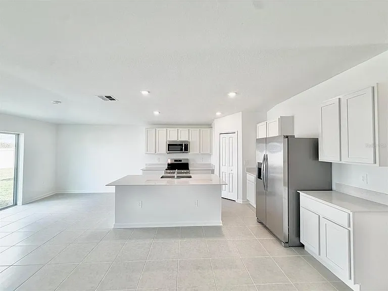 4746 Katrina Dr — Photo 6