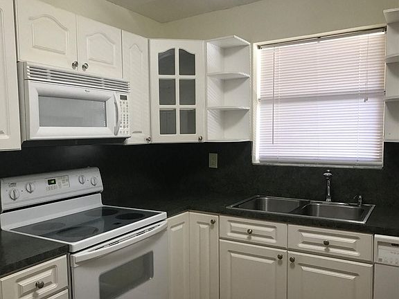 2nd image of 9375 Fontainebleau Blvd APT L209