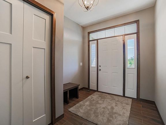 4th image of 5311 242nd Ave NE