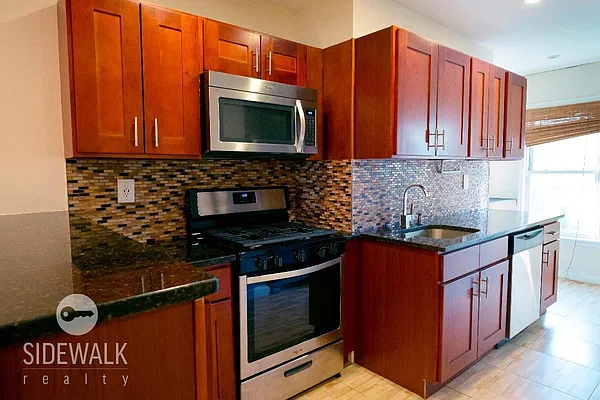 Rented by Sidewalk Realty LLC | media 5