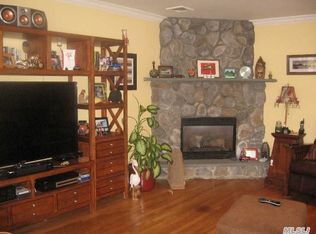 668 W Hudson St, Long Beach, NY