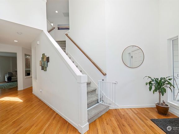 4th image of 8055 Tieton Place NW