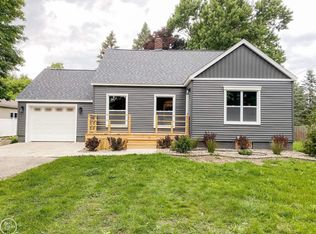 4286 W Water St, Port Huron, MI 48060
