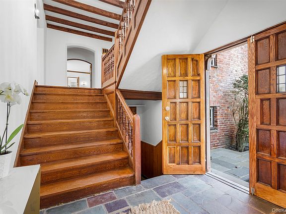 4th image of 60 Wildwood Road