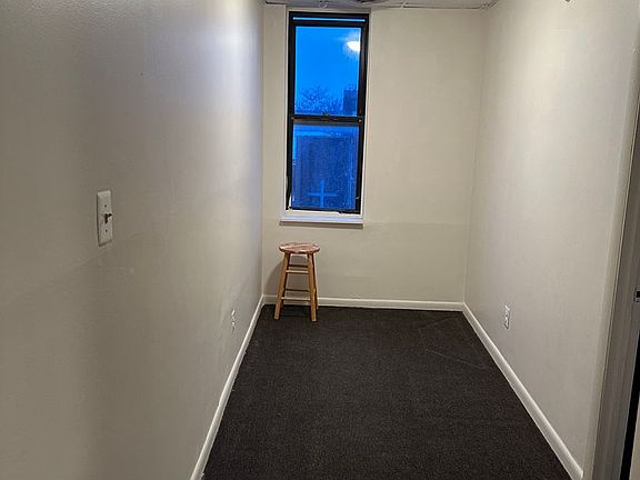 4th image of 1244 E North Ave #3
