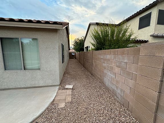5th image of 2151 E Iris Dr