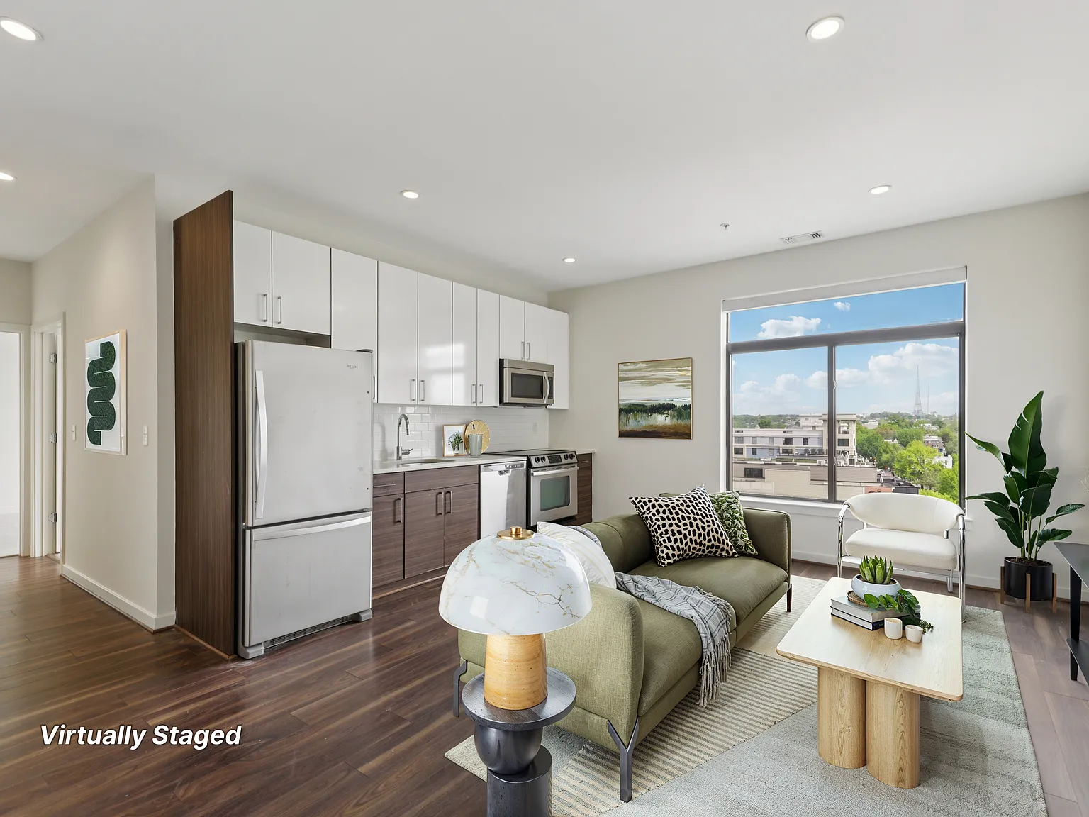 Fahrenheit Apartments — Photo 2