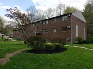 6390 Gracely Dr APT 8, Cincinnati, OH 45233