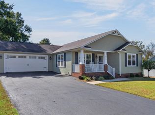 153 Honeysuckle Ln, Sparta, TN 38583