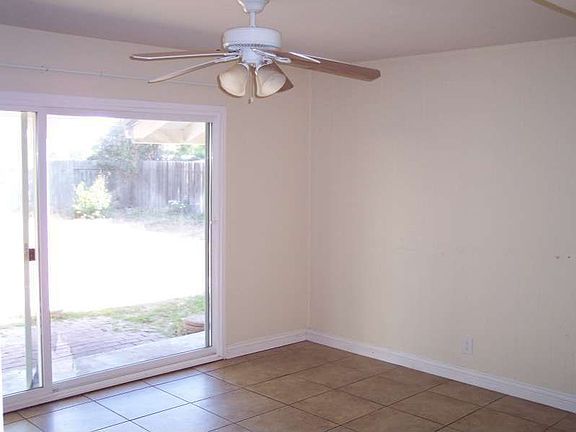 3rd image of 3470 Cary Ct