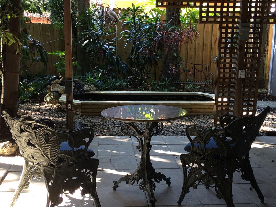 sitting area