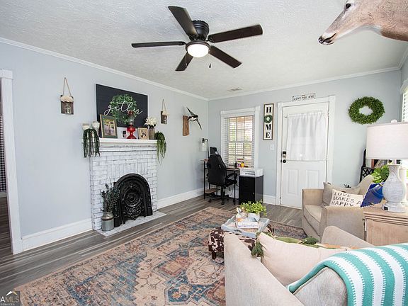 3rd image of 333 Carver Rd