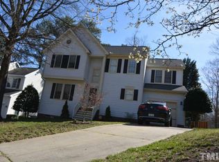 107 Highfalls Ct, Cary, NC 27519