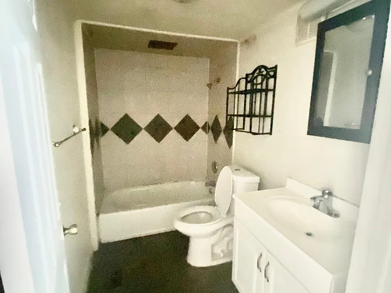 2114 Spring Park Rd — Photo 13