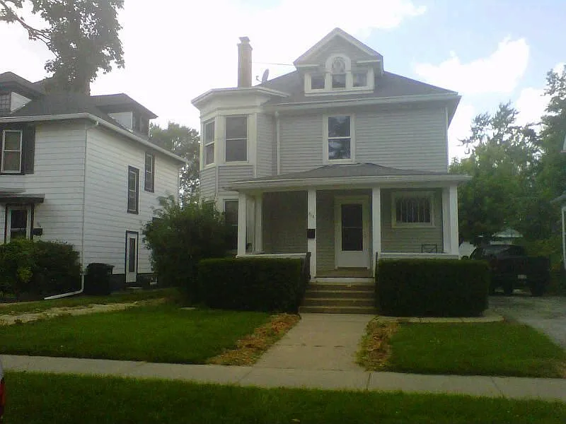 818 Hickory St photo 1