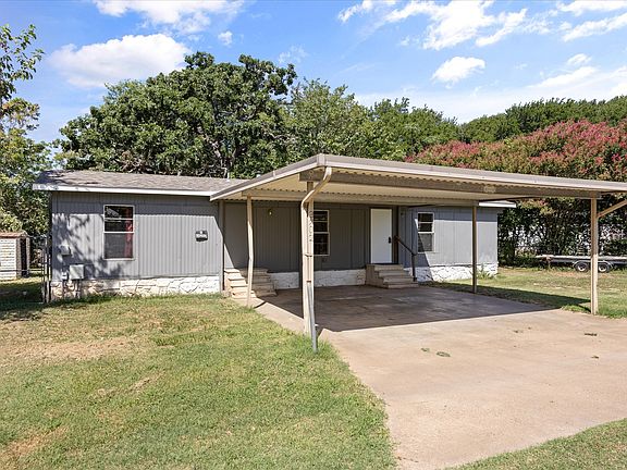 2nd image of 3702 Hartwood Dr