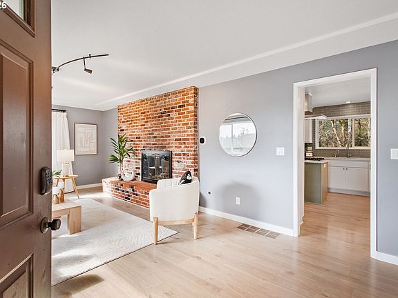 3rd image of 4911 Parkhill St
