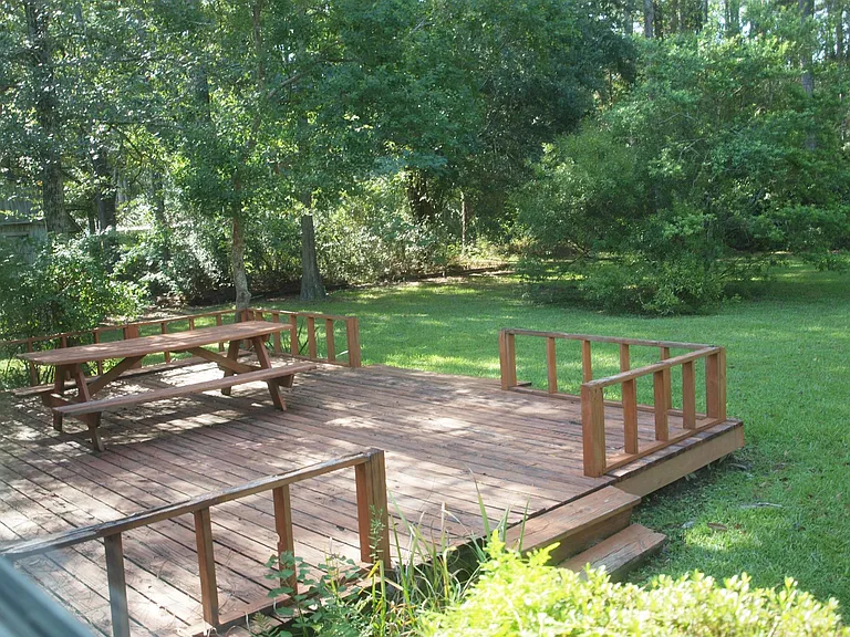 212 Lexington Dr — Photo 8