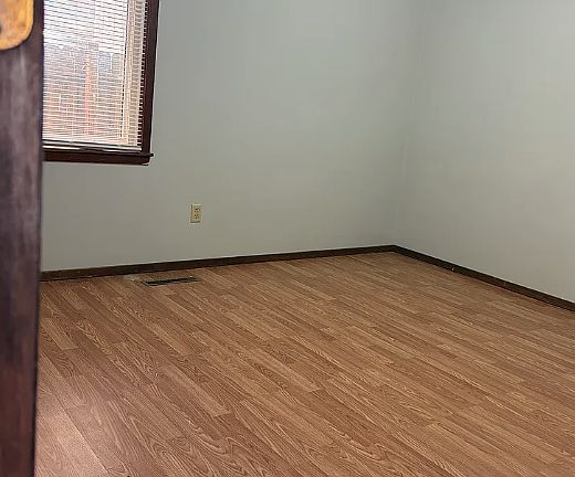 5th image of 1051 S Lexington Ave APT A