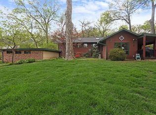 8728 Meadow Ln, Leawood, KS 66206