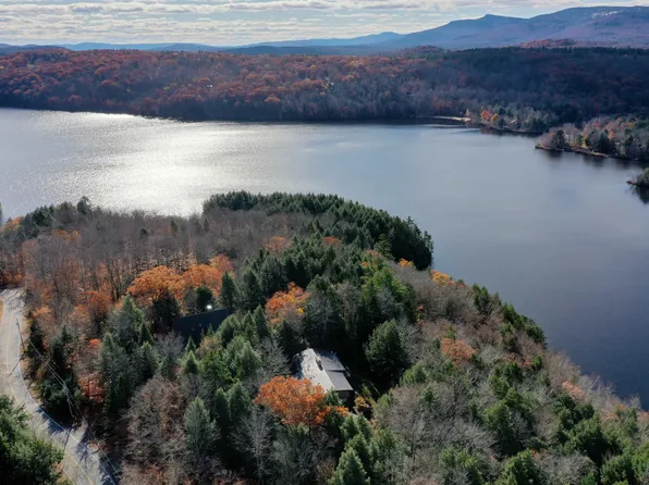 105 Road Round The Lake, Grantham, NH 03753