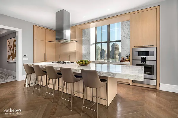 Sold by Sotheby's International Realty | media 3