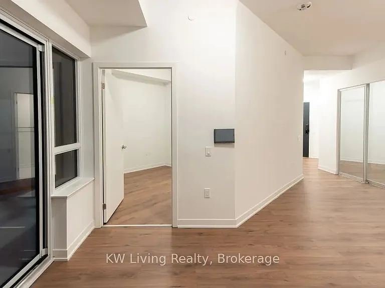 395 Dundas St N #701 — Photo 16