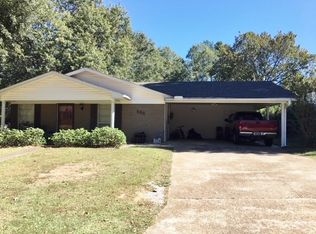 965 Windsor Rd, Grenada, MS 38901