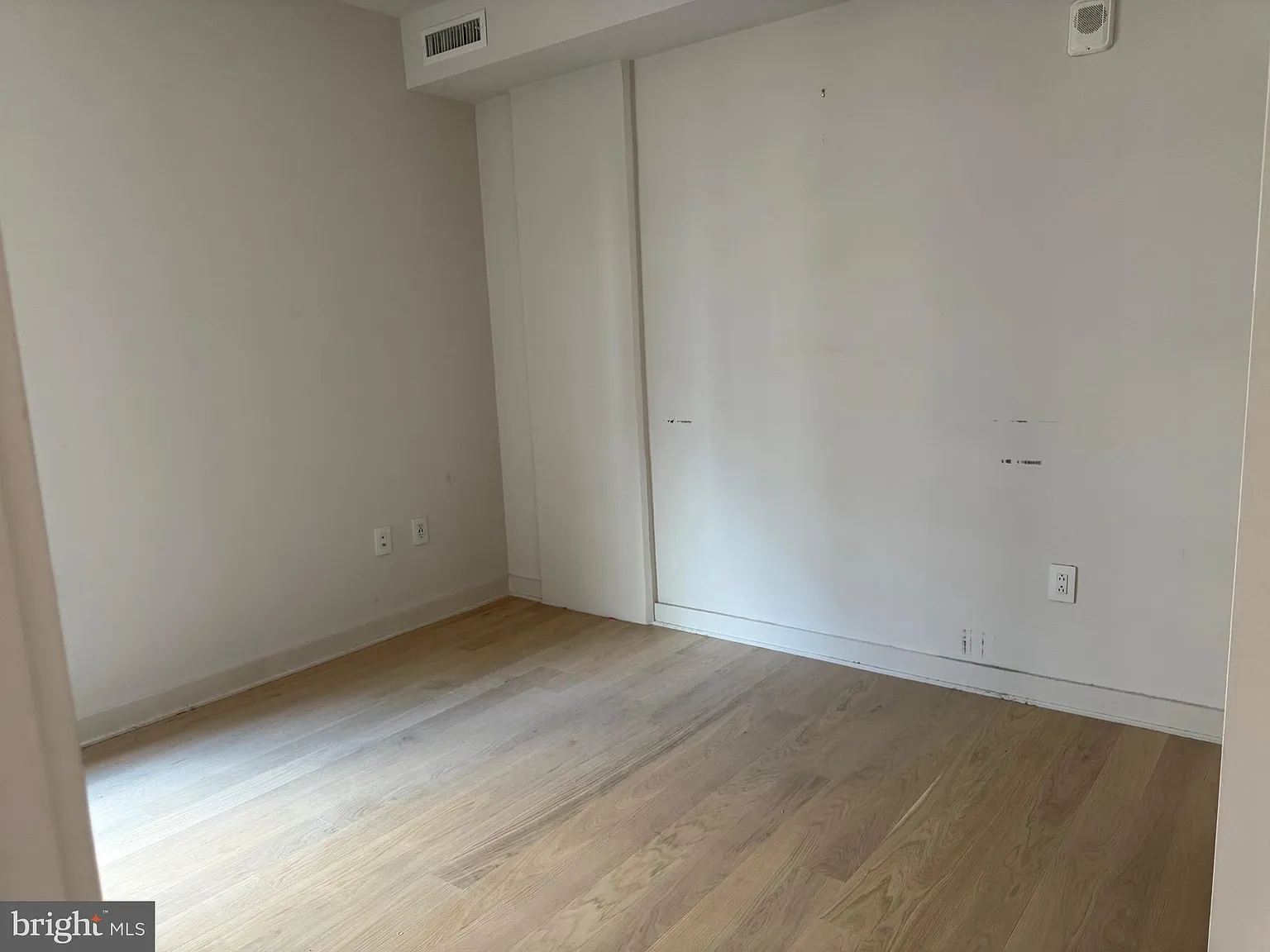 1 bed, 590 sqft, $2,100 — Photo 4