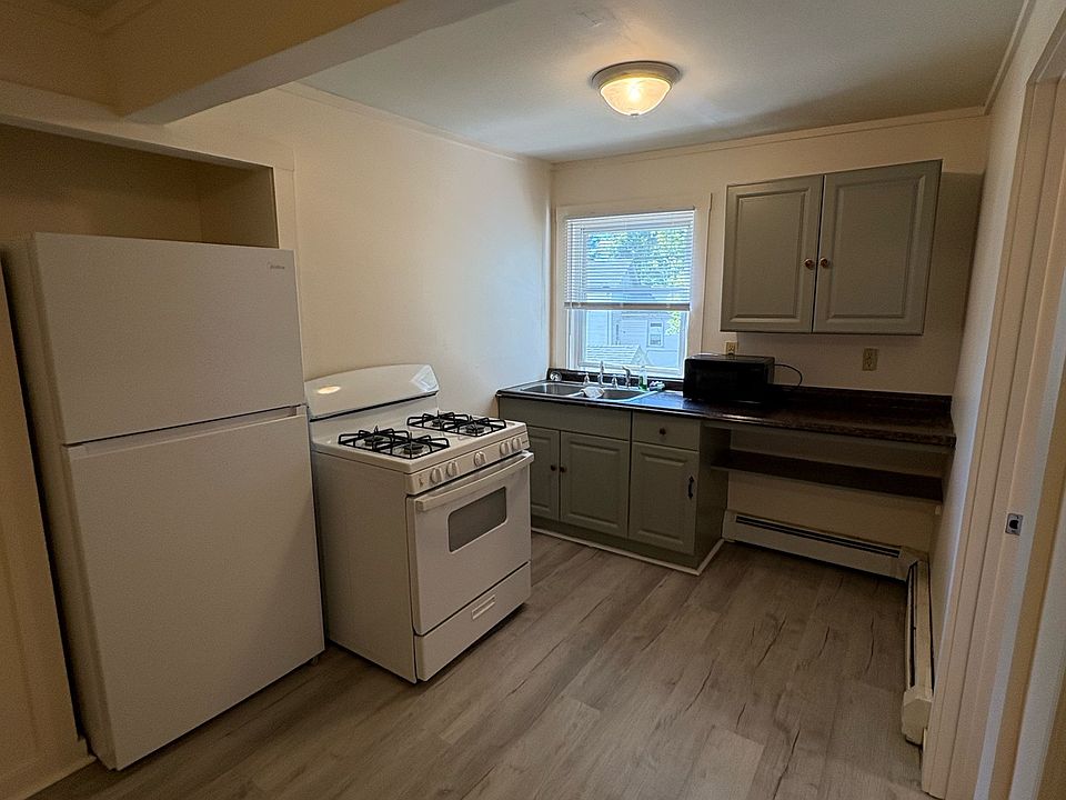 1st image of 34 Spring St APT 2C